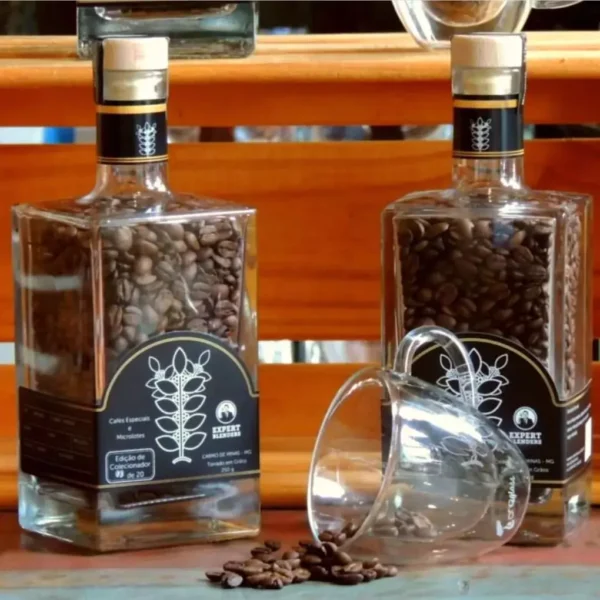 CAFÉ EM GRÃOS - CARMO DE MINAS - GARRAFA MICROLOTE ESPECIAL - 250 g